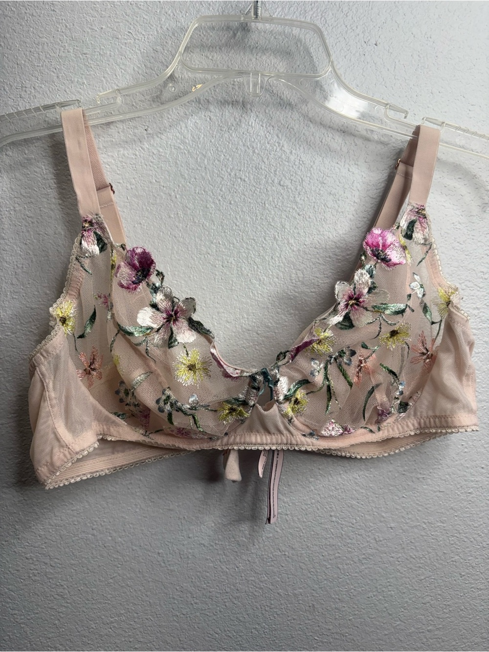 Victoria’s Secret Dream Angels Unlined Semi Bra Size 40C